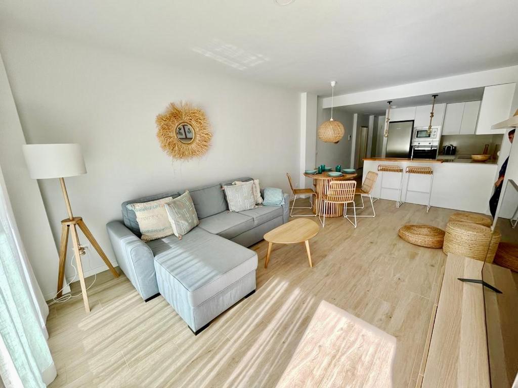 Marina Real 82 By Homeprive Denia Bagian luar foto