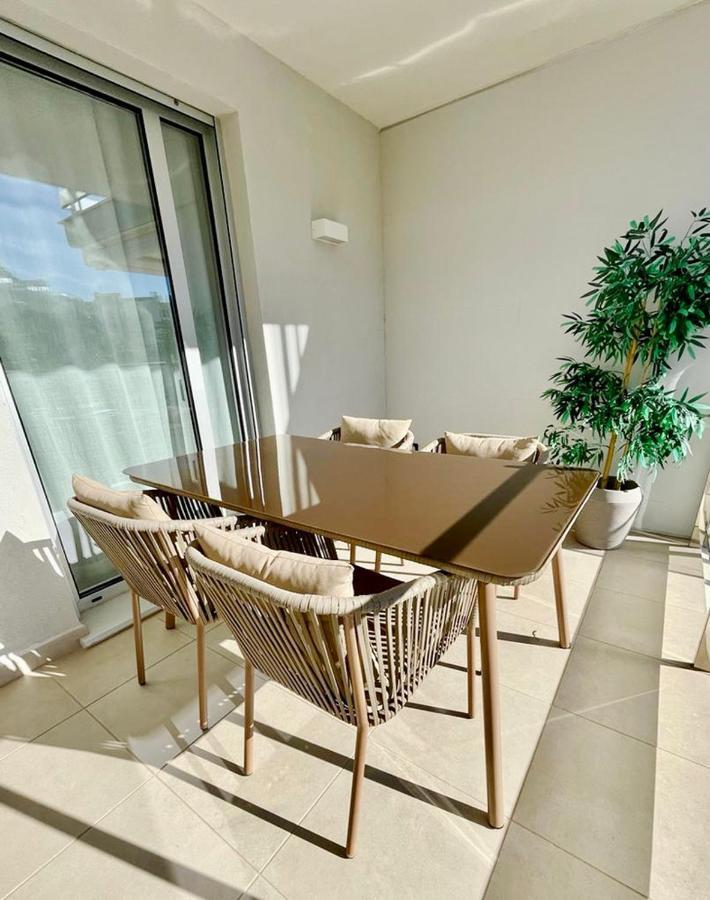 Marina Real 82 By Homeprive Denia Bagian luar foto